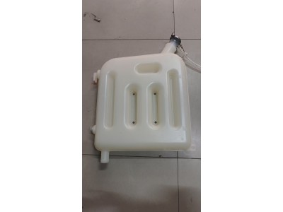 膨胀水壶