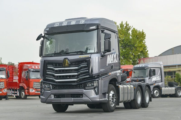 MAX 牵引车