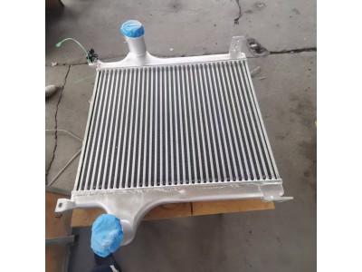 752W06100-0003   中冷器