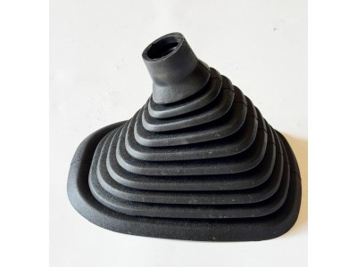 WG9525240002换挡防尘罩 27×18×10 0.55KG