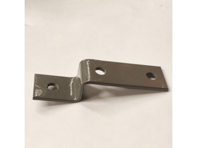 WG9525531132豪沃E7-N7右支架 13.4×3.5×3 0.2kg