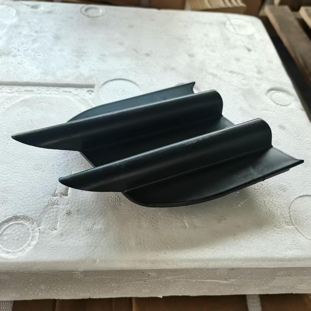 WG1642241024保险杠雾灯装饰板（右）3