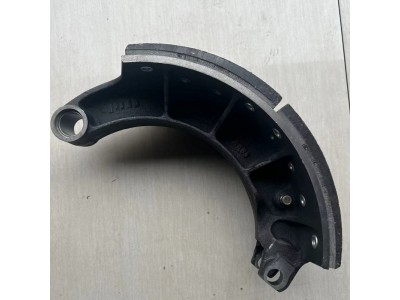 AZ9761340106  HOWO曼11车桥制动蹄总成