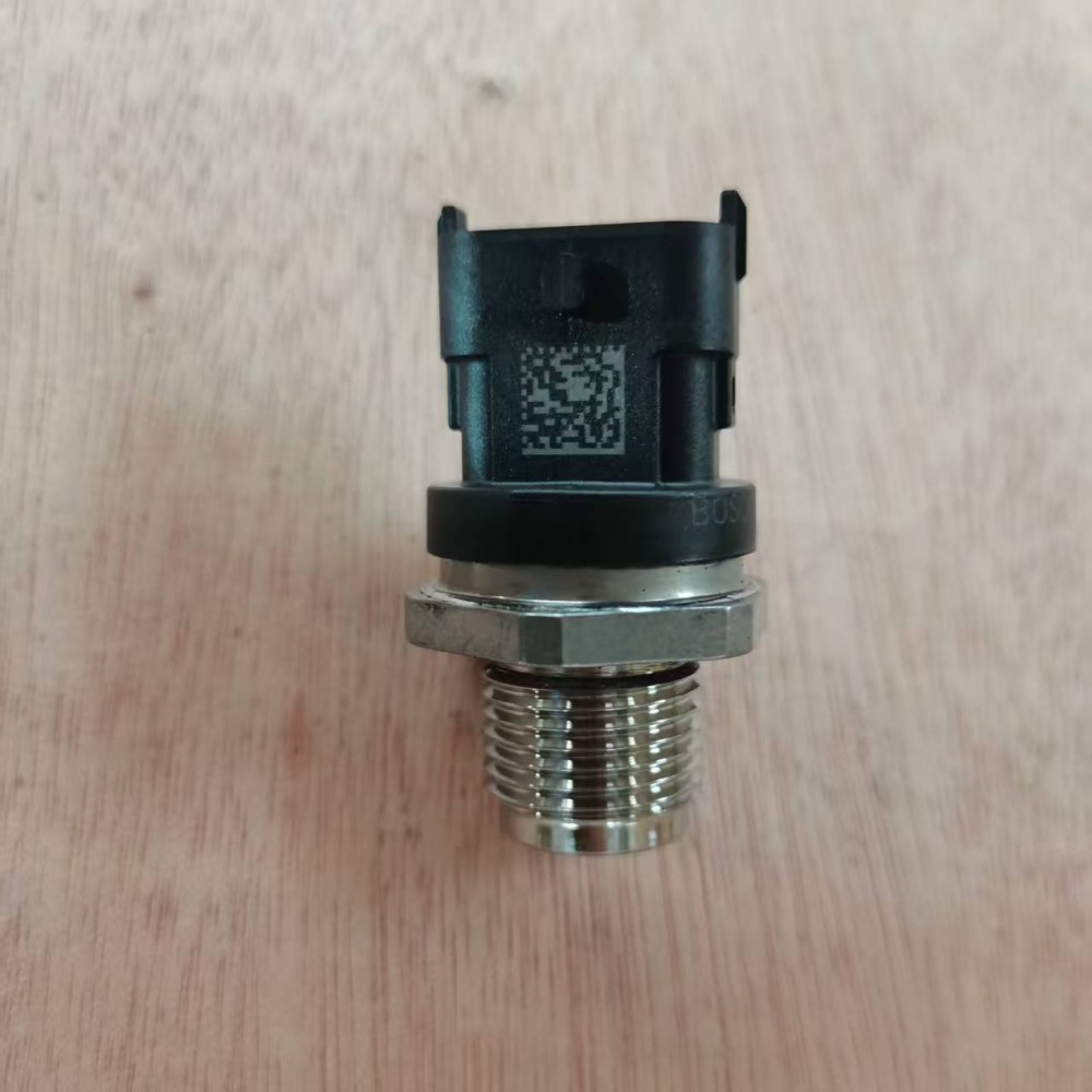 200V27421-0229   0281006364轨压传感器