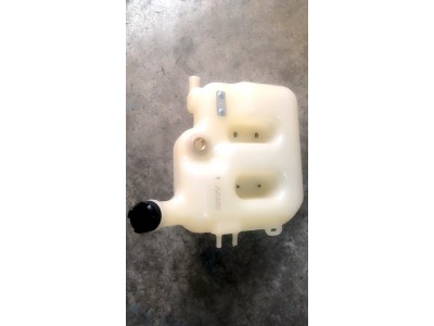 JH6膨胀水箱  1311010-63T