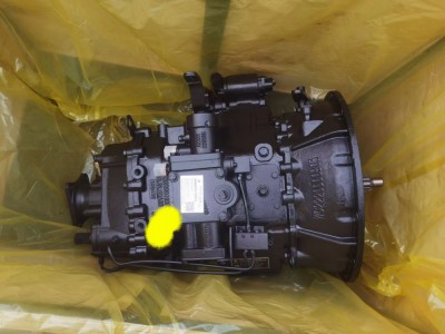 HW90510C 变速箱总成重汽小10档