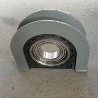 AZ9319313274   传动轴吊架总成