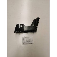 11D 807 050 前杠支架右