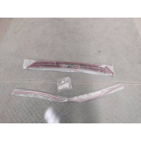 中网比亚迪字母标银色+比亚迪标中网10条 钢琴黑