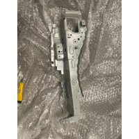 6608198241C15    侧梁上部外左