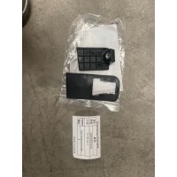 8891892934    车门把手盖 左