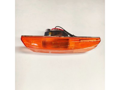 WG925720024中国重汽豪沃卡车零部件E7-N7叶子板灯右 25×6.5×9  0.2kg
