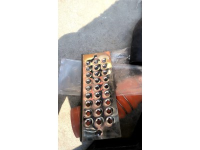 豪沃t5G保险杠右防滑板wg1664245118