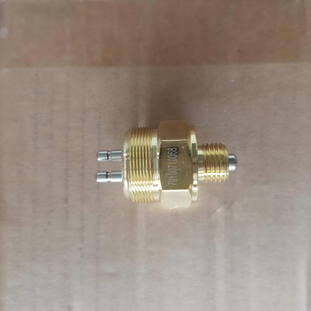 79100710068倒档开关3