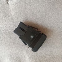 一汽解放危险警报开关   3726050-D9000E