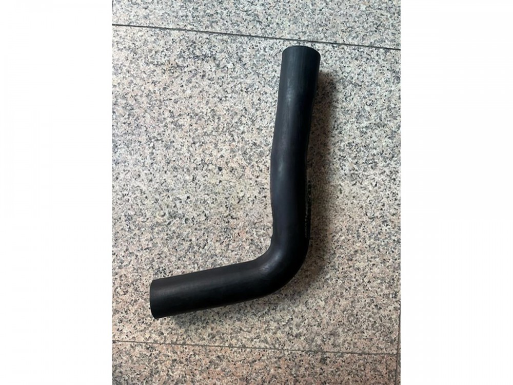 BZ13030272A,陕汽轩德X6散热器进水胶管,济南鑫龙重卡重型汽车配件有限公司