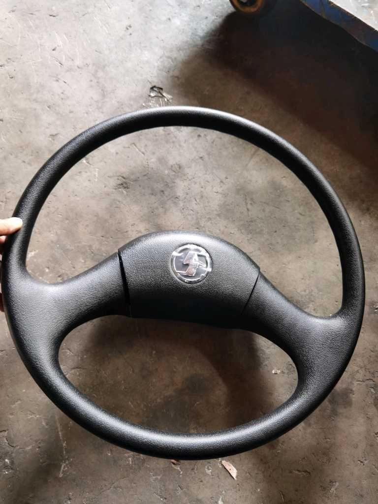 方向盘总成,