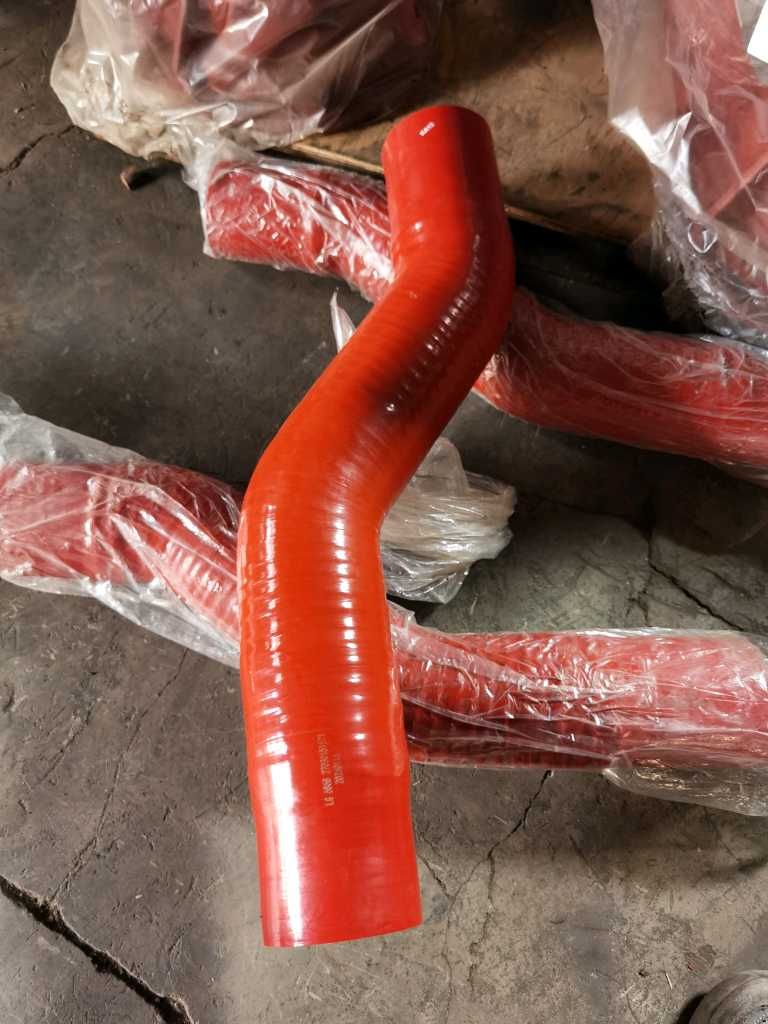 中冷器胶管,27030151671