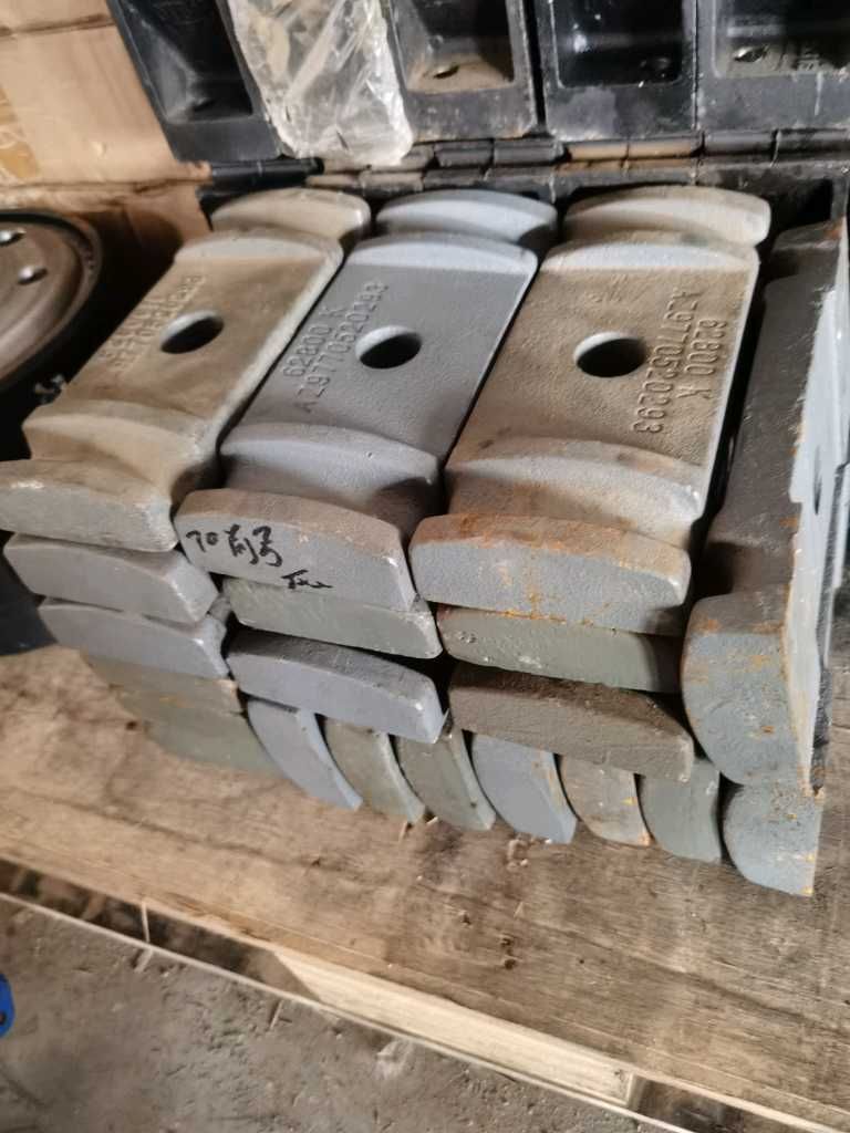 前钢板压板,AZ9770520293