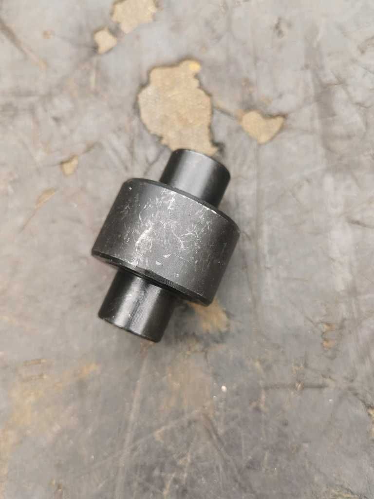 后制动滚轮 48,
