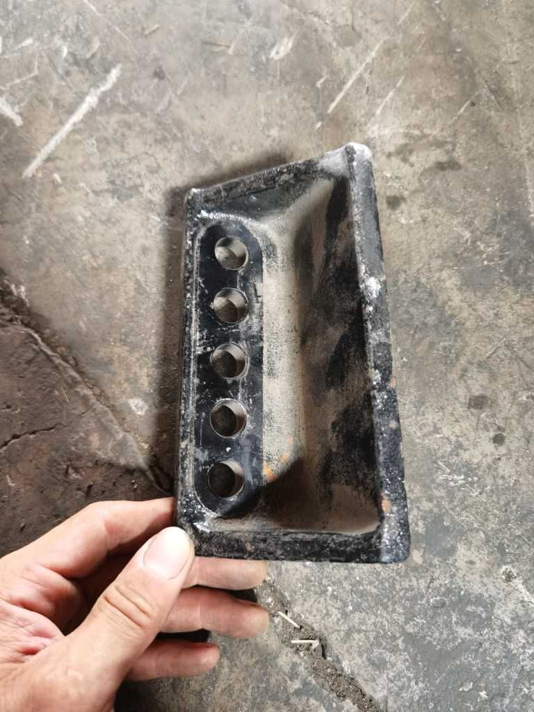 右支架,DZ96259590014