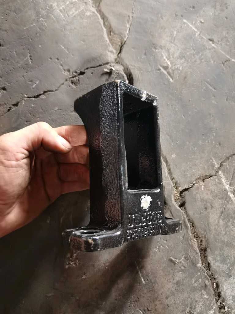 水箱支架 DZ95259538870