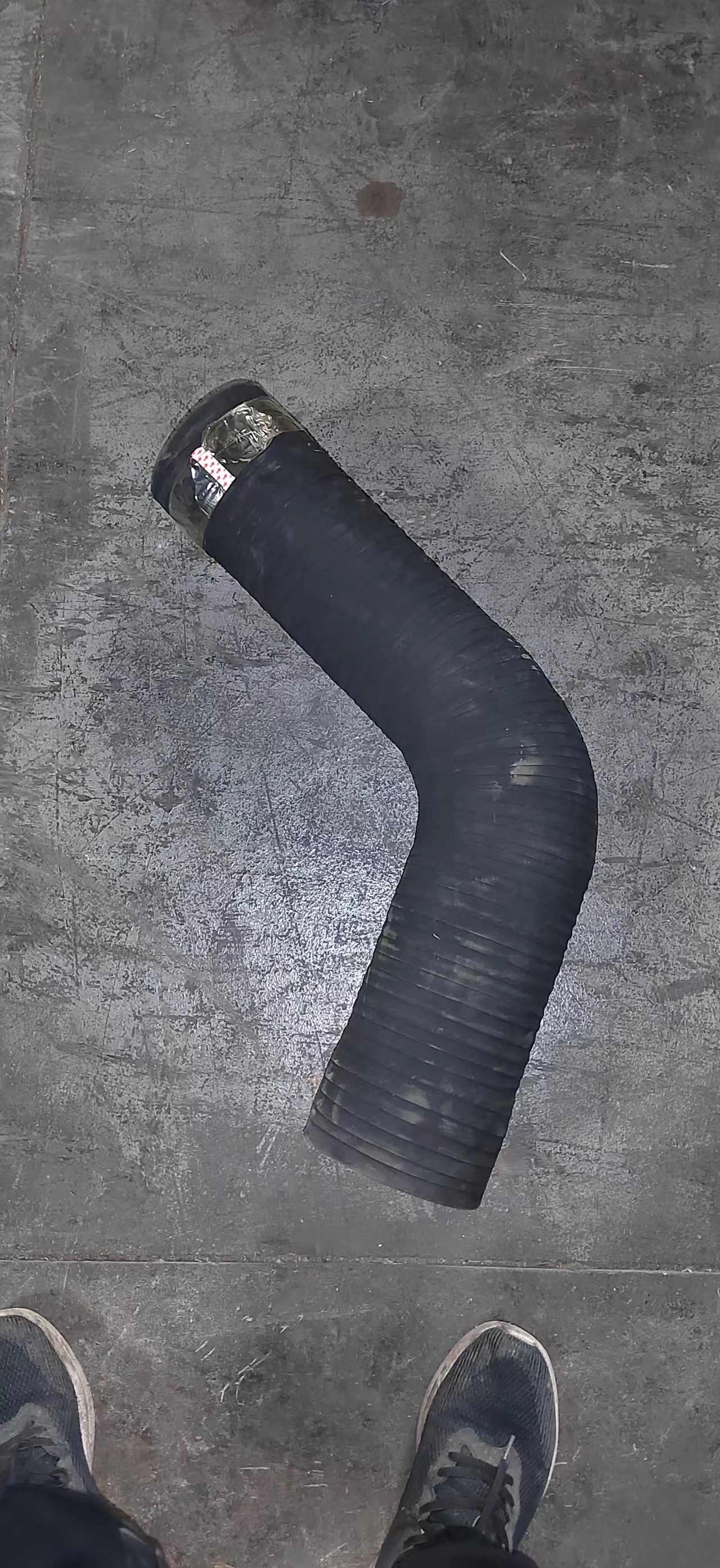 160602010083A001空濾器出氣管