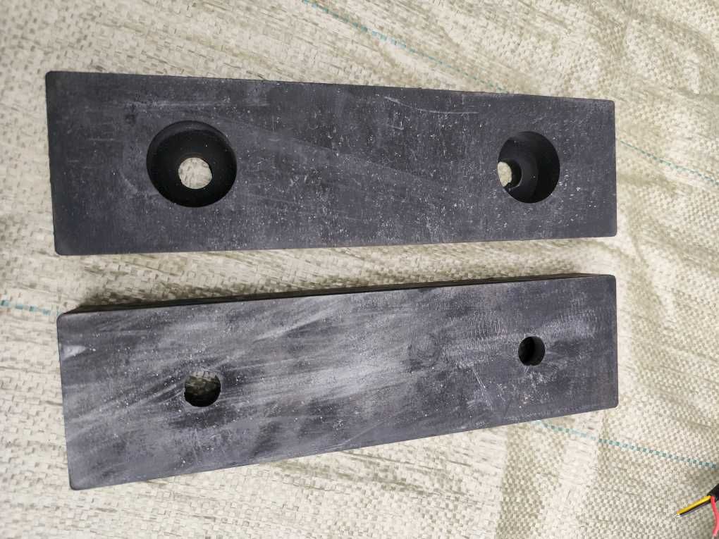 27050103981變速箱膠墊