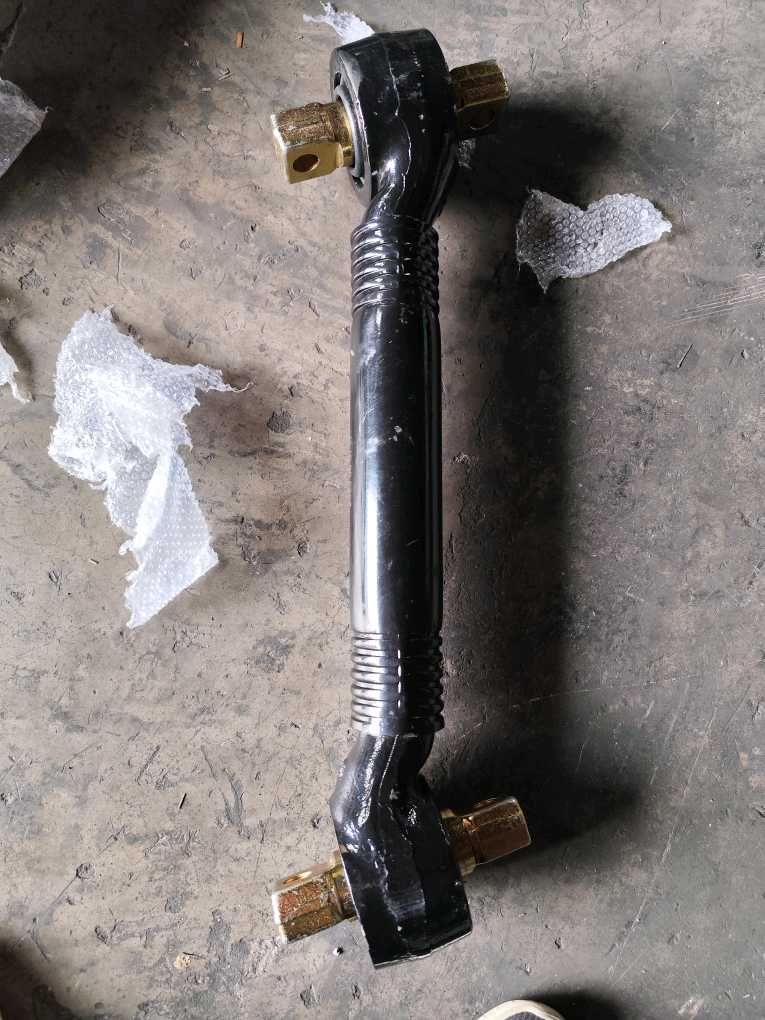 131503010005A推力桿總成