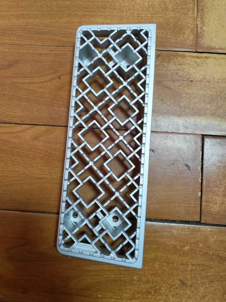 JS8005697539防滑板 右