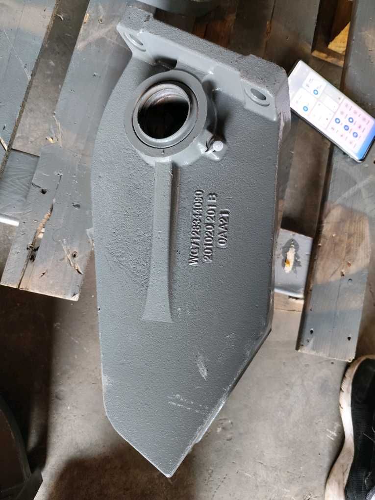 WG7128344090后分室支架