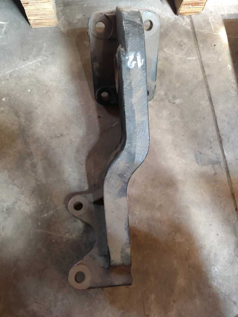 HD90149346381后分室支架 左 后桥