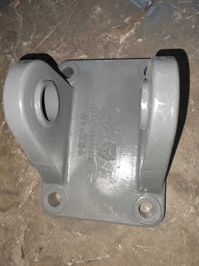 WG9795520292推力桿支架