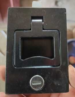 XGA53DFW711-02050面罩锁体总成