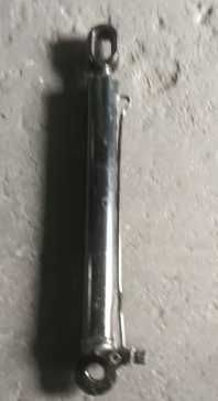 87050060046驾驶室举升缸