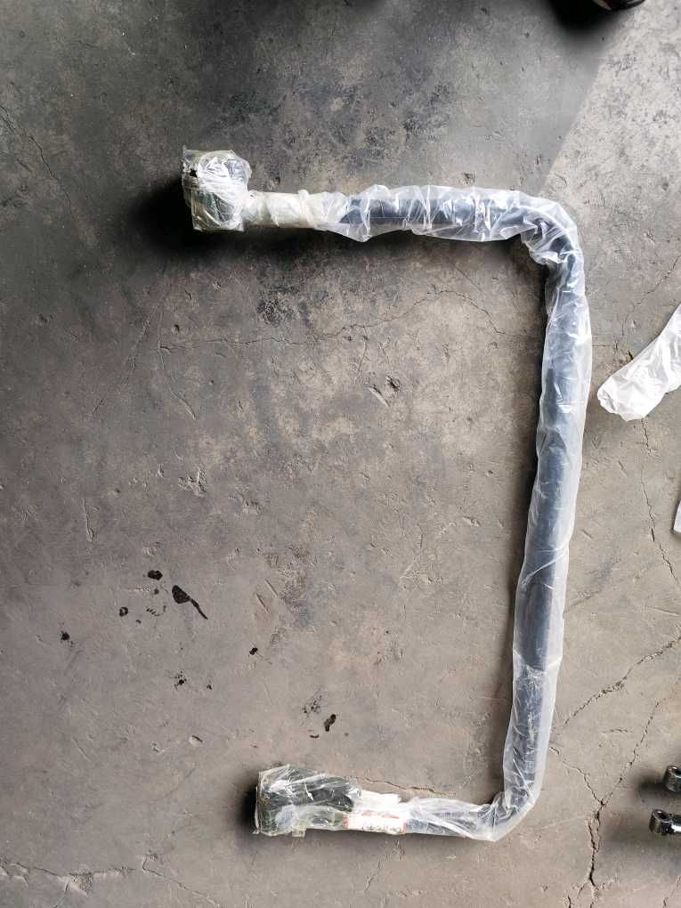 130901000025A011后视镜支架 右 右置