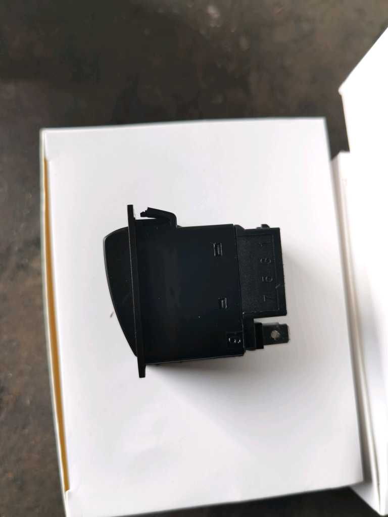 翘板开关 灯光总开关 JK938-006