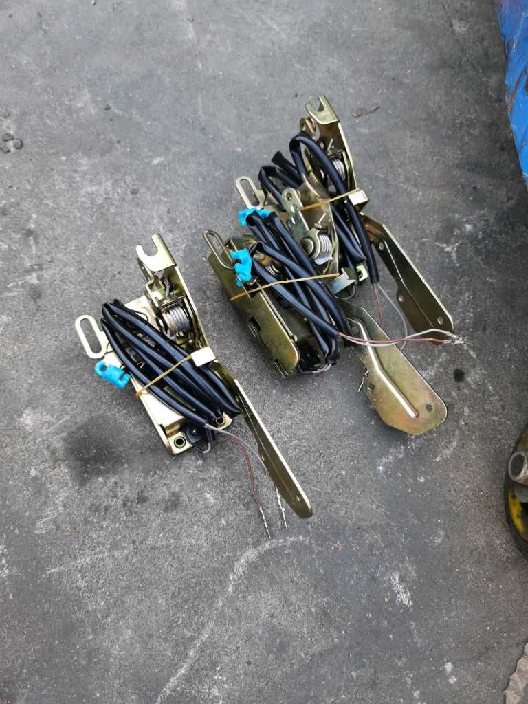 车门锁体总成 DZ14251340012/130988000555A