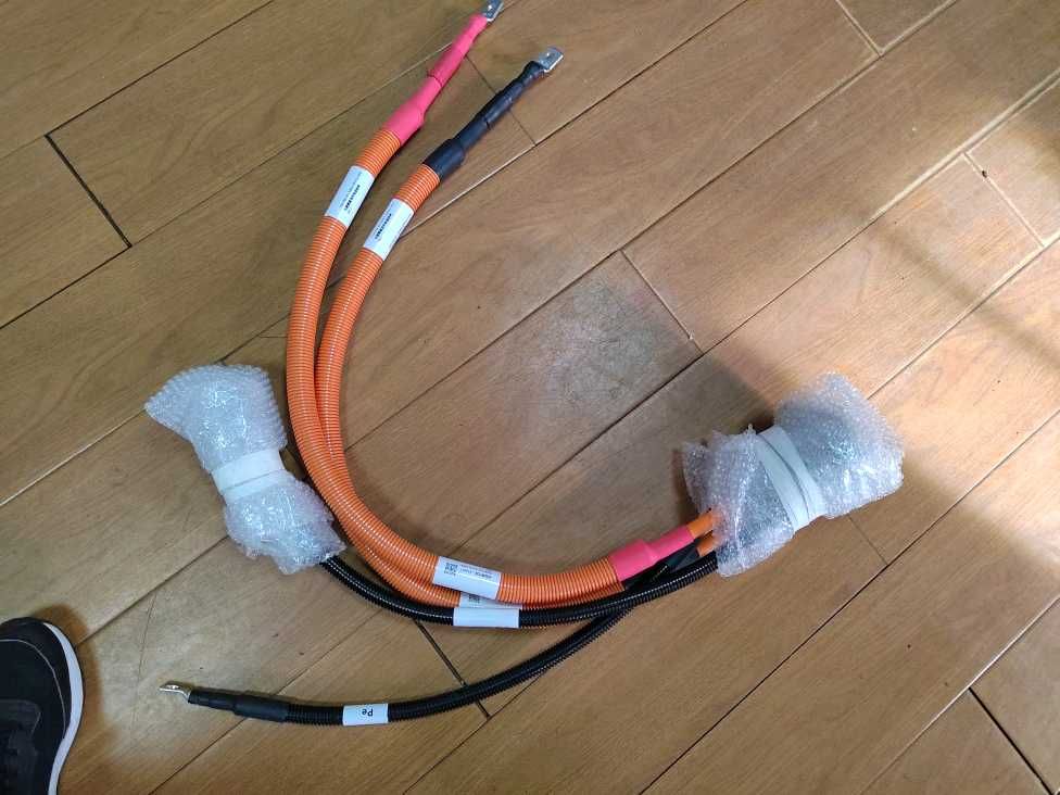 左翻盖直流充电座 YGC762-EV-S9RA-250XL107