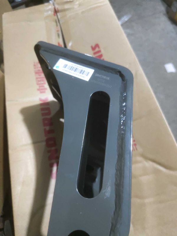 驾驶室前悬下支架图2