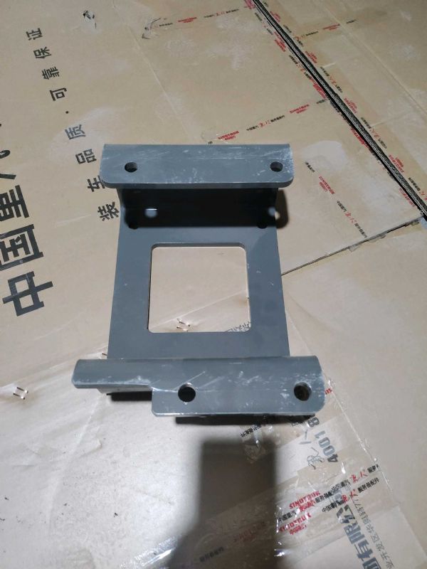 尿素箱过渡支架图3