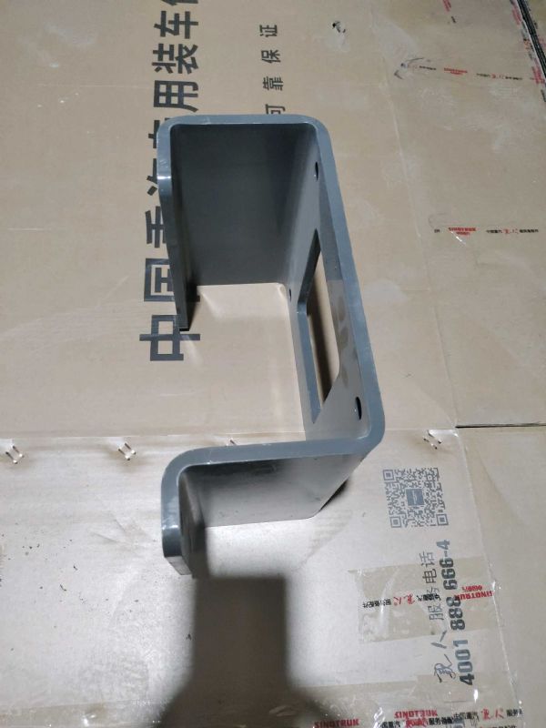 尿素箱过渡支架图2