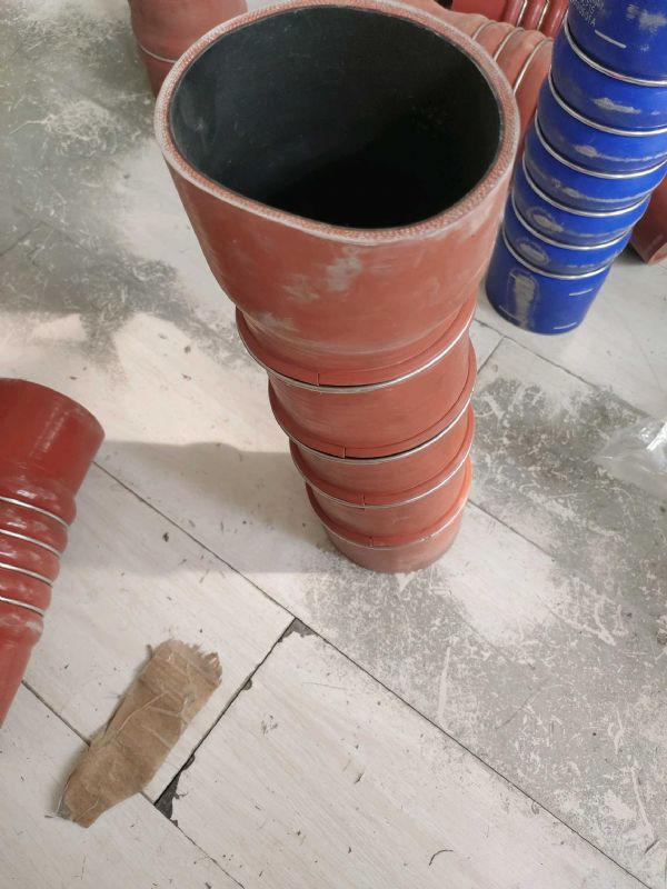 中冷器进气胶管图2