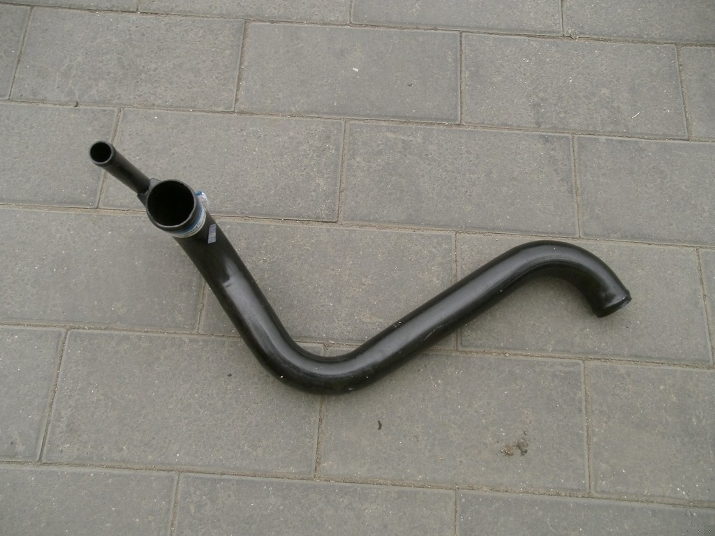 發(fā)動(dòng)機(jī)進(jìn)水管焊合