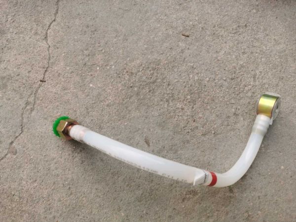 供油管-切断阀至粗滤器