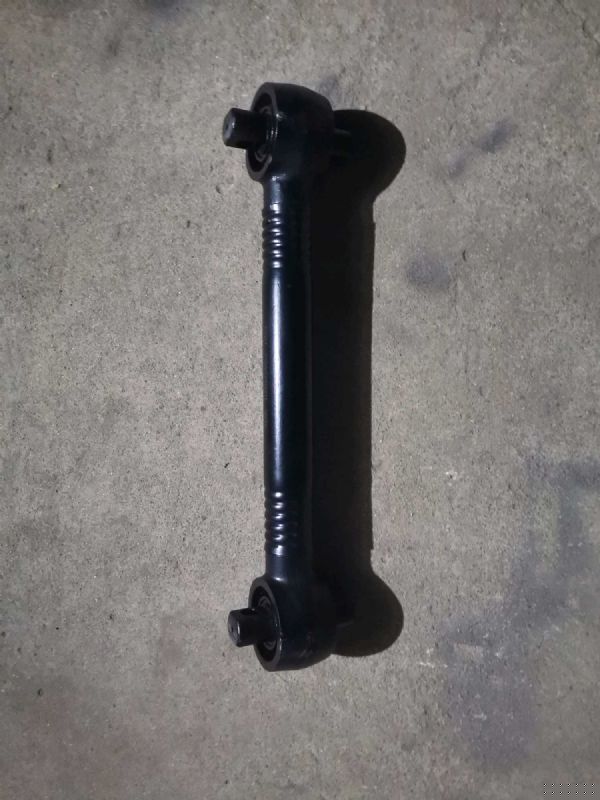 中上推力杆总成图1