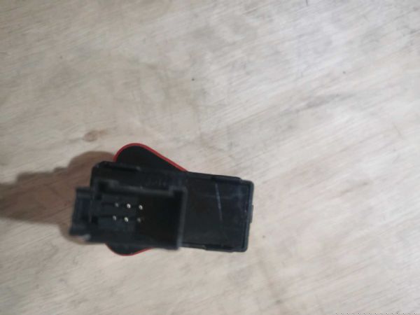 危险报警开关图4