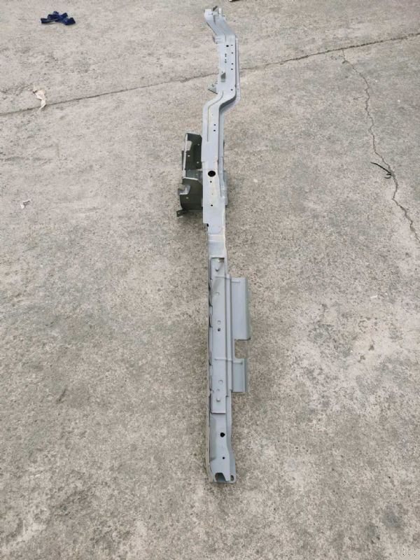 仪表台横梁总成