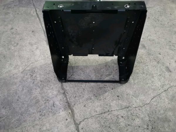 蓄电池箱体总成