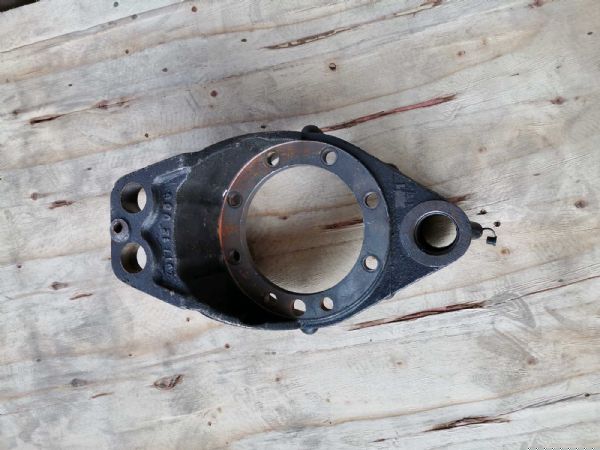 后制动底板(右)